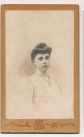 Photographie Ancienne Début XXe CDV Portrait D'une Femme Photographe Hisson à Mortagne Sur Sèvre - Oud (voor 1900)