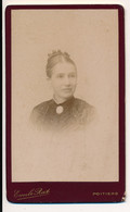 Photographie Ancienne XIXe CDV Portrait D'une Femme Photographe Emile RAT Poitiers - Oud (voor 1900)