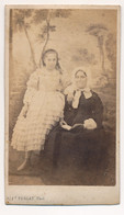 Photographie Ancienne XIXe CDV Portrait D'une Femme En Coiffe Et Jeune Fille Photographe Alfred Perlat Poitiers - Oud (voor 1900)