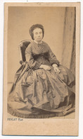 Photographie Ancienne XIXe CDV Portrait D'une Femme Photographe Alfred Perlat Poitiers - Ancianas (antes De 1900)
