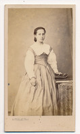 Photographie Ancienne XIXe CDV Portrait D'une Jeune Femme Photographe Alfred Perlat Poitiers - Oud (voor 1900)