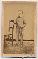 Photographie Ancienne XIXe CDV Portrait D'un Enfant Et Sa Cravache Photographe Lenoir à Sablé Sur Sarthe - Oud (voor 1900)