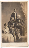 Photographie Ancienne XIXe CDV Portrait D'une Famille Bourgeoisie Circa 1860 - Old (before 1900)