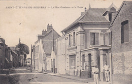 76 Saint Etienne Du Rouvray. La Rue Gambetta Et La Poste - Saint Etienne Du Rouvray