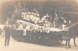 CPA 31 LUCHON CARTE PHOTO MARQUEE AU VERSO CARNAVAL DE LUCHON FETE DES FLEURS - Luchon