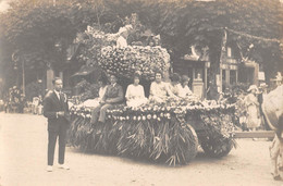 CPA 31 CARTE PHOTO SITUEE AU VERSO CARNAVAL DE LUCHON - Luchon