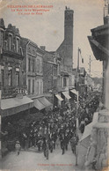 CPA 31 VILLEFRANCHE DE LAURAGAIS LA RUE DE LA REPUBLIQUE UN JOUR DE FETE - Altri & Non Classificati