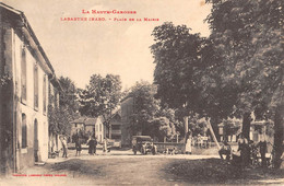 CPA 31 LABARTHE INARD PLACE DE LA MAIRIE (cliché Pas Courant - Altri & Non Classificati