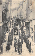 CPA 31 VILLEFRANCHE PROCESSION DES PENITENTS NOIRS RUE SAINT JACQUES - Villefranche De Rouergue