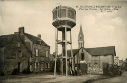 Le Louroux Béconnais * Le Château D'eau , Place Des Perreins - Le Louroux Beconnais