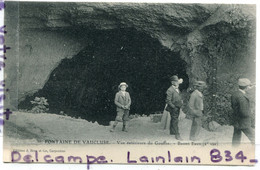 - Fontaine De VAUCLUSE - Vue Extérieure Du Gouffre, Basses Eaux, 2 éme Vue,super Animation,   écrite, 1906, TTBE, Scans. - Altri & Non Classificati