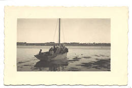 ARRADON  - CARTE PHOTO - Embarquement - Archive J. LE GUEN Photographe - Arradon