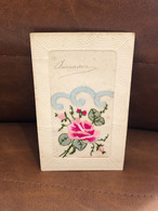 CPA Fantaisie Brodée Ancienne * Anniversaire * Fleur Rose Flower - Embroidered