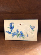 Colombes * SUPERBE CPA Gauffrée Embossed Ancienne * Oiseaux * Fleurs Bleues Flowers - Vogels