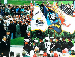 ► François Mitterrand Et Bill Clinton  OMAHA BEACH  1994 50eme Anniversaire Du Débarquement De Normandie. - Presidenti