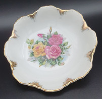 Coupelle Vintage ROSES Porcelaine Anglaise  Fleurs Et Dorures #vintage #british #collector - Zonder Classificatie