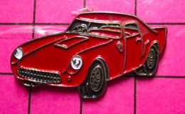 1117 Pin's Pins / Beau Et Rare / THEME : AUTOMOBILES / PETITE FERRARI ROUGE ANNEES 50/60 - Ferrari