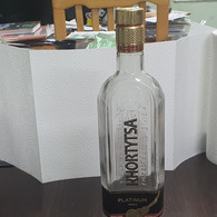 Ukrania-Vodka-Khortitsa-Platinum-(Hebrew Label-rite)-(alcohol-40%) (Capacity-700ml)-used Bottle - Wein