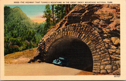 Tennessee Great Smoky Mountains Highway That Tunnels Through Mountains - Smokey Mountains