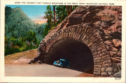 Tennessee Great Smoky Mountains The Highway That Tunnels Through Mountains - Smokey Mountains