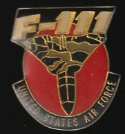 72251-Pin's.Le General Dynamics F-111 Aardvark Est Un Bombardier .avion. - Avions