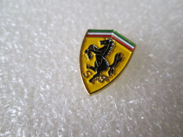 PIN'S    LOGO   FERRARI - Ferrari