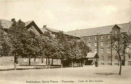 Fourmies * école Institutiton St Pierre , Cour De Récréation - Fourmies