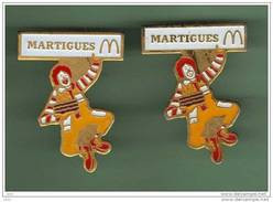 McDonald's *** MARTIGUES *** Lot De 2 Pin's Differents *** Bouche ROUGE Et Bouche BLANCHE *** A043 - McDonald's