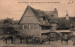 Pont-l'Evêque (Calvados) Maison Normande, Cour De L'Hôtel De L'Aigle D'Or, Attelages - Ed. Barbier - Carte Non Circulée - Pont-l'Evèque