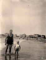 Un Baigneur * Mode * Maillot De Bain * Bains De Mer Plage * Photo Ancienne - Moda