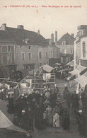 CHEMILLE. - Place St-Jacques Un Jour De Marché. Cliché RARE - Chemille