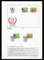 MACAU PRESENTATION SHEET FIRST DAY OBLITERATIONS - PAGELA CARIMBO 1º DIA 1985 International Youth Year (STB7) - Covers & Documents