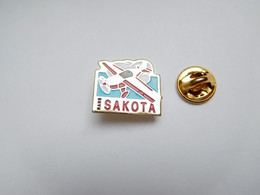 Beau Pin's Pins , Aviation , Avion , Sakota - Avions