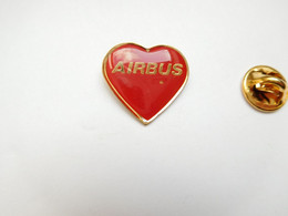 Beau Pin's Pins , Aviation , Avion Airbus , Cœur - Avions