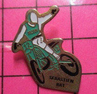 1217 Pin's Pins / Beau Et Rare / THEME : MOTOS / MOTO CROSS SEBASTIEN RAT Il Passe Par Des Trous De Souris !!! - Motos