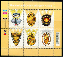 KE0487 South Africa 2005 National Medal Gold Plated S/S MLH - Unused Stamps