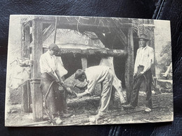 Cpa Un Ferrage D’un Boeuf Travaux En Plein Air Edition Cecodi D’après 1900 Qualité - Franche-Comté