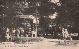 Casino De L'Iles D'Amour - L'Ermitage - Le Perreux-sur-Marne, Le Jardin, Promenade à âne - Carte Non Circulée - Casino