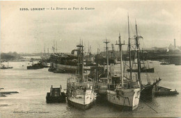 Lorient * La Réserve Au Port De Guerre * Bateaux Marine - Lorient