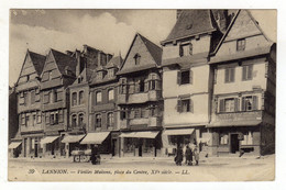 Cpa N° 39 LANNION Vieilles Maisons Place Du Centre XVe Siècle - Lannion