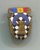 CHESS / AJEDREZ / SCHACH - FR SAH Federation Romania, Vintage Pin, Badge Abzeichen, Enamel - Jeux