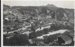 D 83.  BARJOLS. PLACE DE LA ROUGUIERE - Barjols