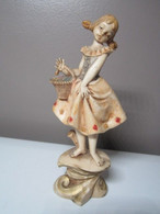 SUPERBE STATUE FIGURINE Très Ancienne Fille Au Panier Haut 14,5 Cm Poids 106 Grammes - Other & Unclassified