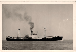 RHUYS * Carte Photo * Bateau Cargo Paquebot Commerce Marine Marchande ? Compagnie DELMAS VIELJEUX - Koopvaardij