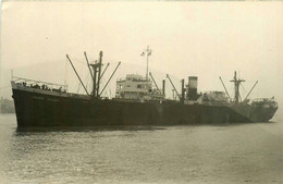 COLONEL VIELJEUX * Carte Photo * Bateau Cargo Paquebot Commerce Marine Marchande ? Compagnie DELMAS VIELJEUX - Cargos