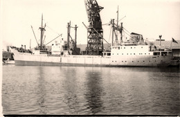 OUJDA * Carte Photo * Bateau Cargo Paquebot Commerce Marine Marchande ? Compagnie Société UIM - Commerce