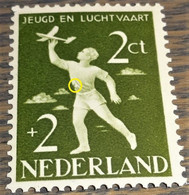 Nederland - MAST - 647 PM - 1954 - Plaatfout - Postfris - Olijfgroen Vlekje Rand Van T-shirt - Abarten Und Kuriositäten