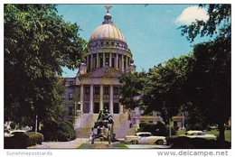 State Capitol Building At Jackson Mississippi - Jackson