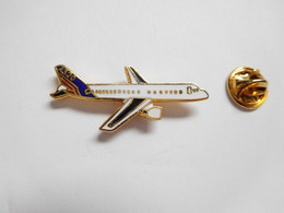 Beau Pin's Pins En EGF , Aviation , Avion Airbus A320 - Avions