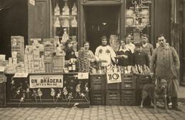 St Denis * Carte Photo * Braderie De St Denis Le 11 Et 12 Mars 1933 * Stand De Biscuits Alcools Devant Commerce Magasin - Saint Denis